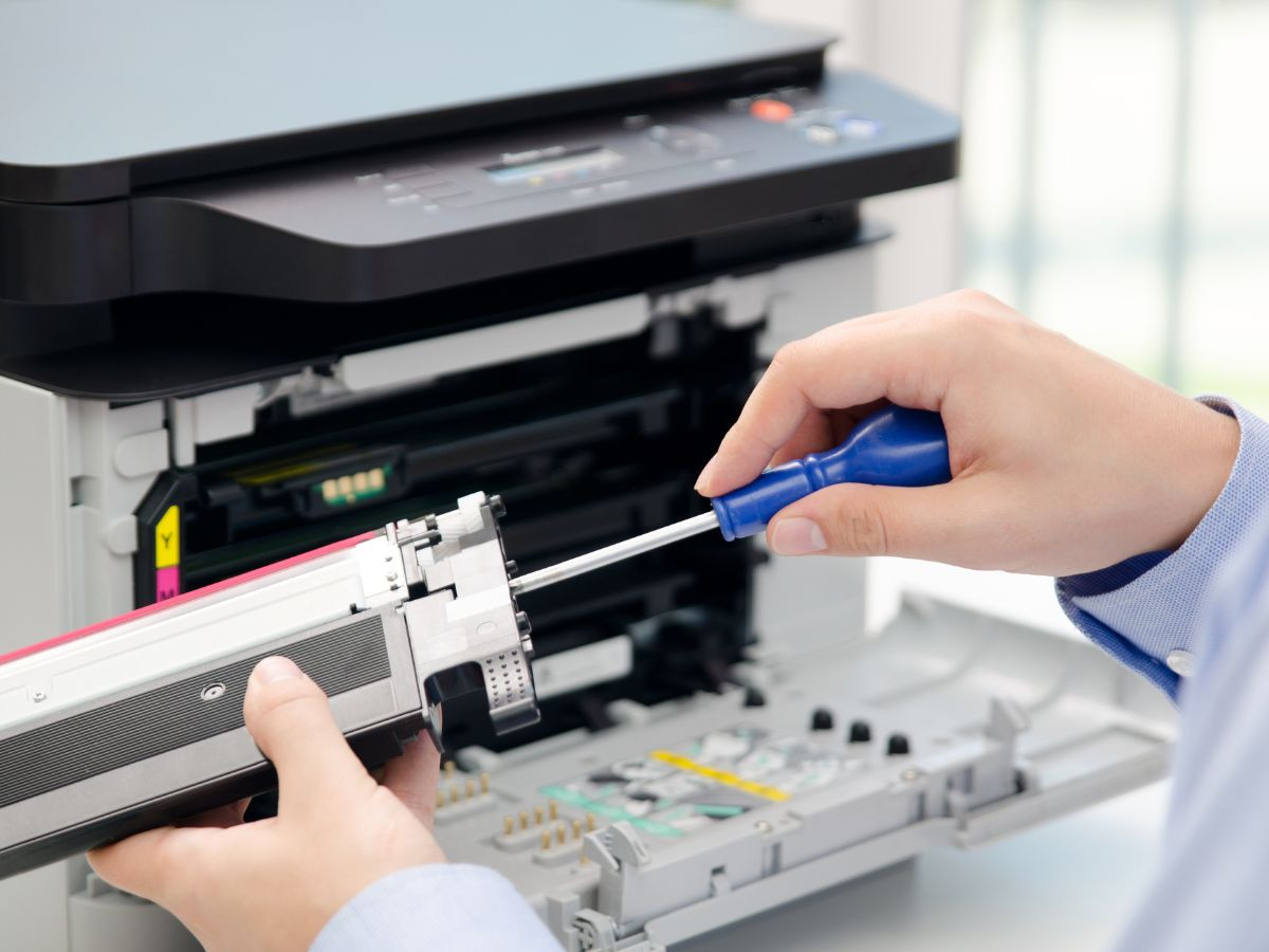 Cách vệ sinh máy in laser đúng cách giúp tăng tuổi thọ máy